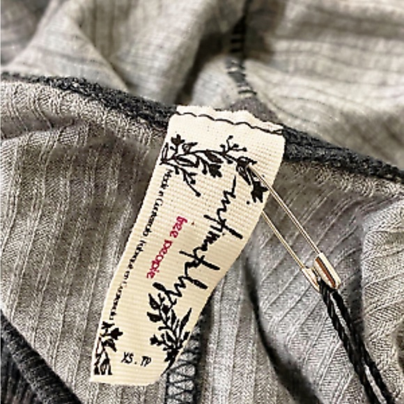 FREE PEOPLE NWT Intimately Women’s 3/4 Sleeves Top. XS - Picture 6 of 12